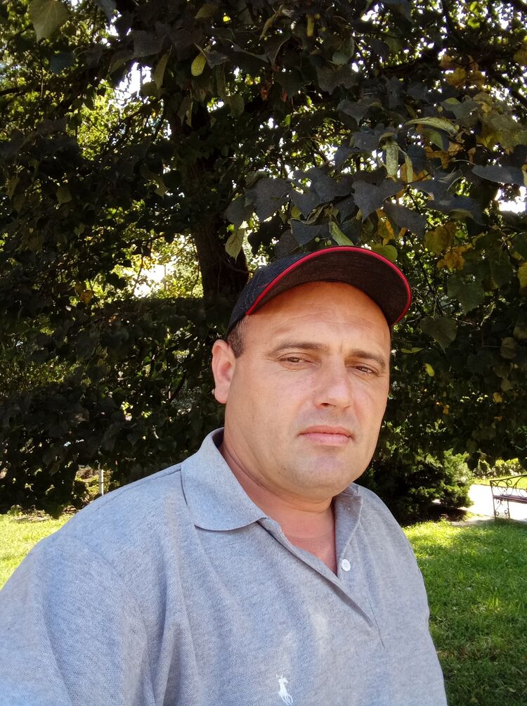  ,   Sergij, 42 ,   c 