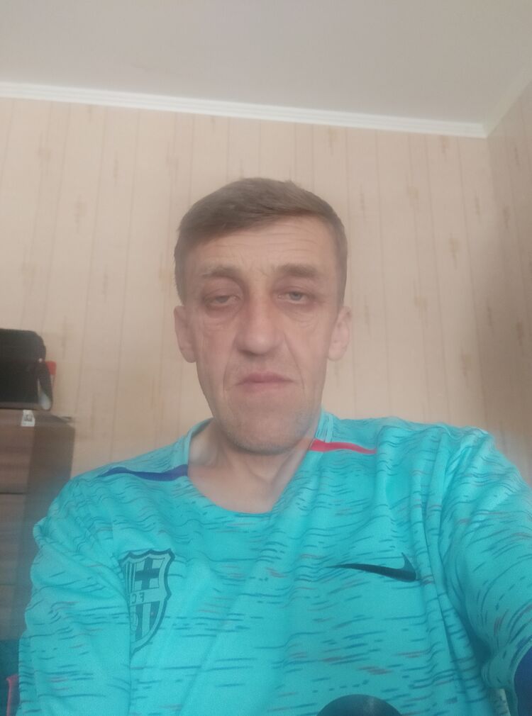 40656294  , 49 ,    