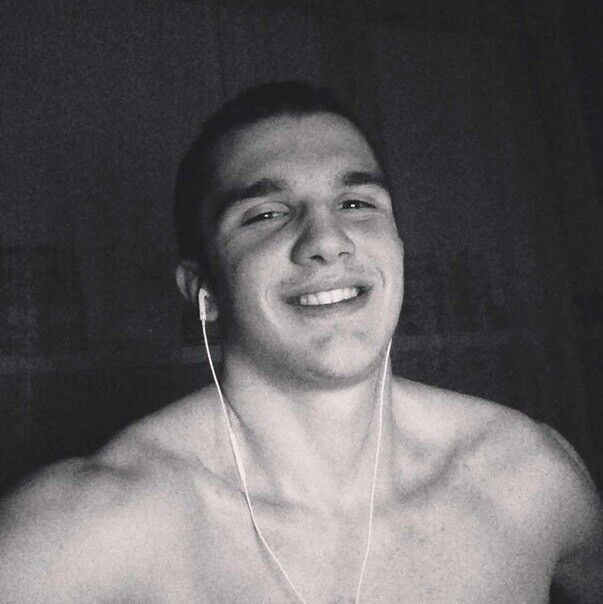  8778544  Maks, 30 ,    