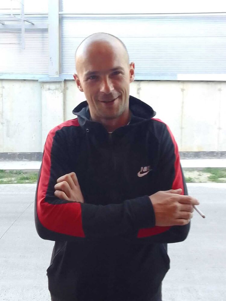  29864534  , 37 ,    