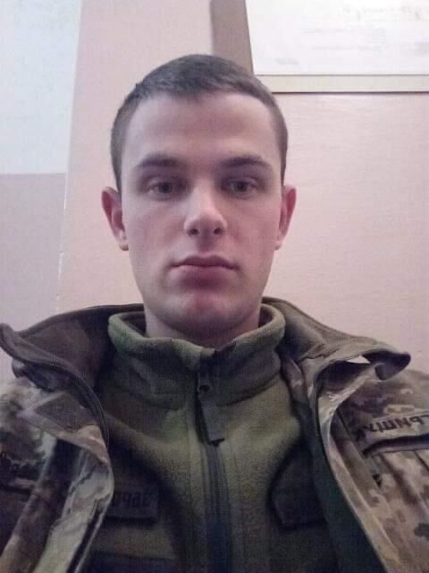  43775584  Sascha, 24 ,    