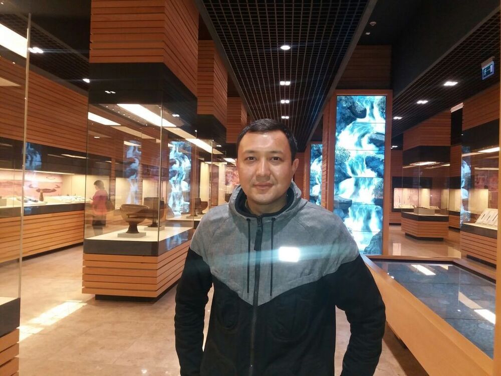  ,   Kuanysh, 39 ,   ,   , c 