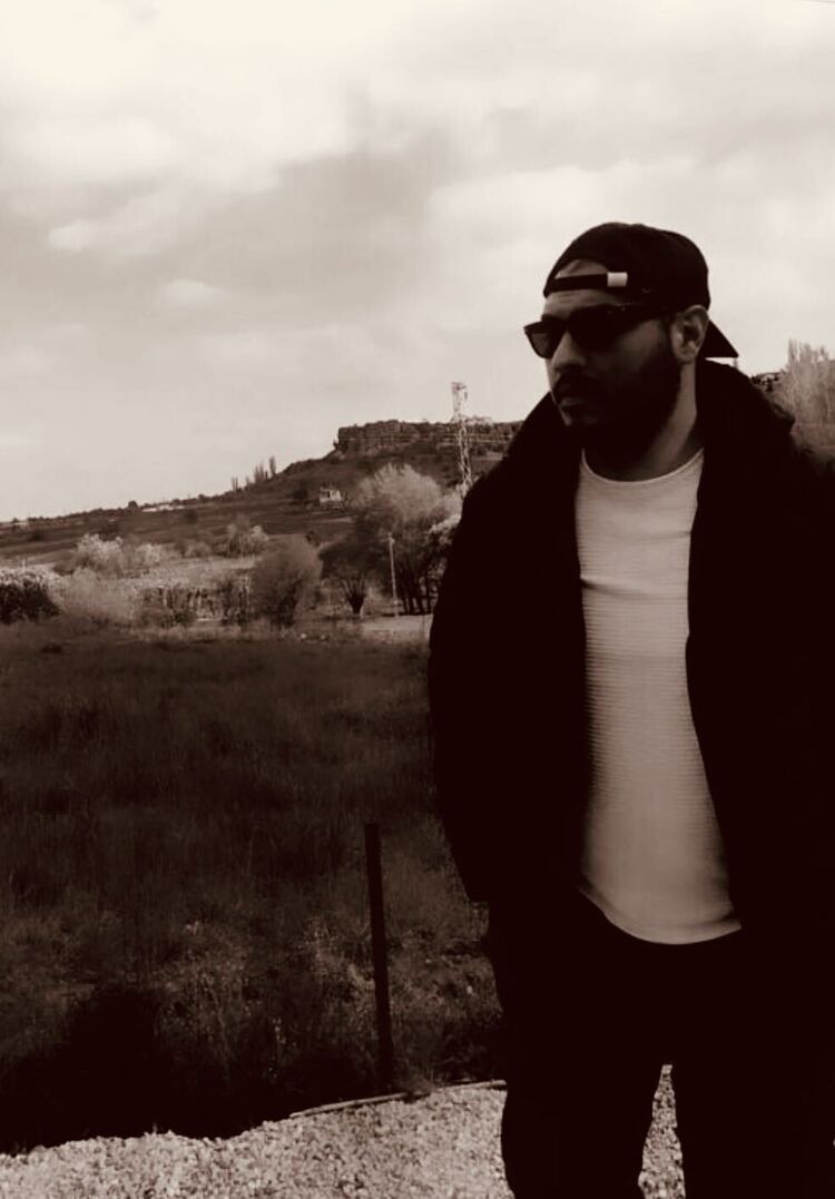  -,   Burak, 25 ,   ,   