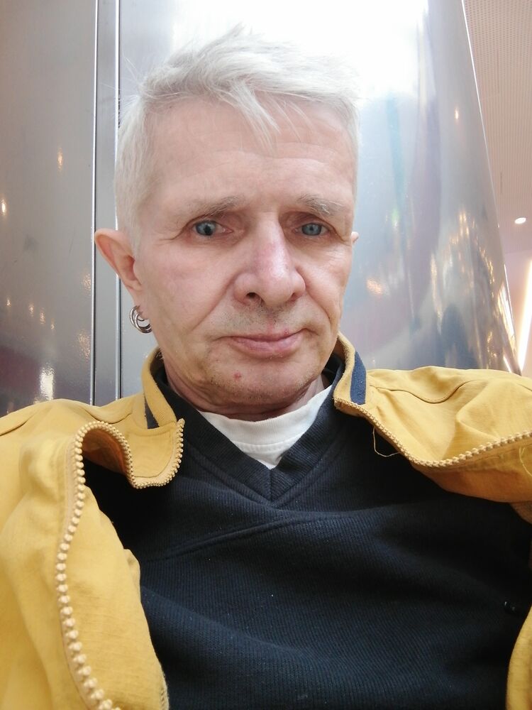  25555404  Genadii, 63 ,    
