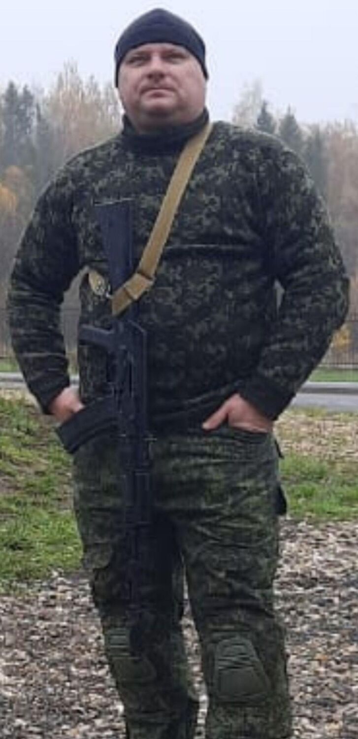  54669834  MAIKL, 39 ,    