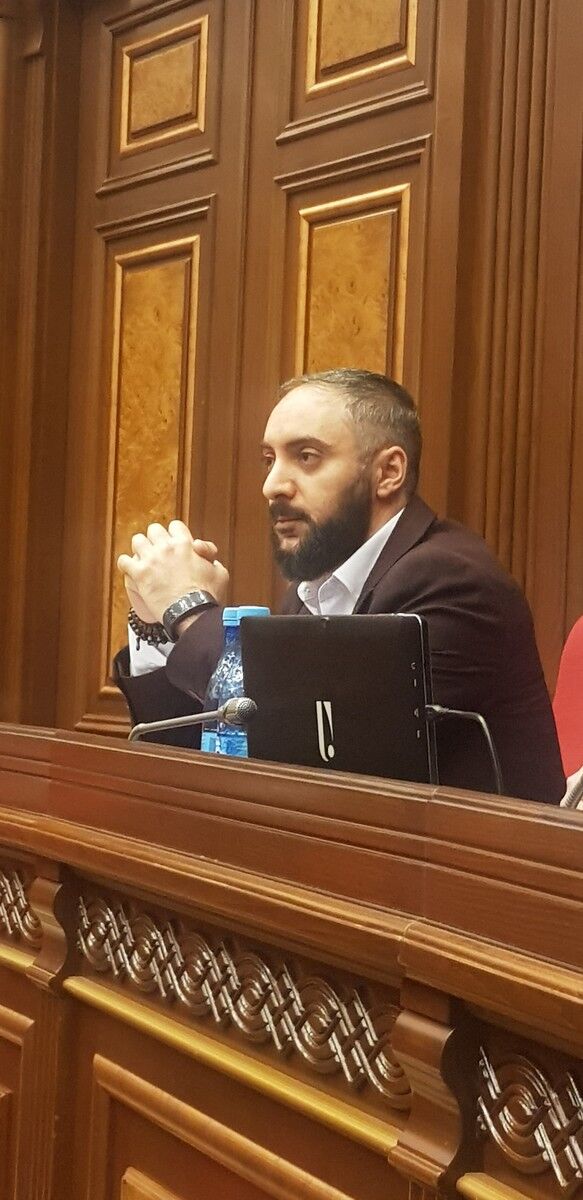 ���������� ������, ���� ������� Harut, 40 ���, ������������ ��� ������, ����� � ���������, c�������� ���������