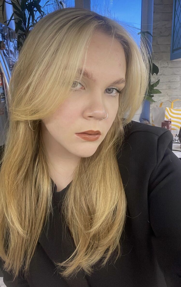  34037814  Maya, 23 ,    