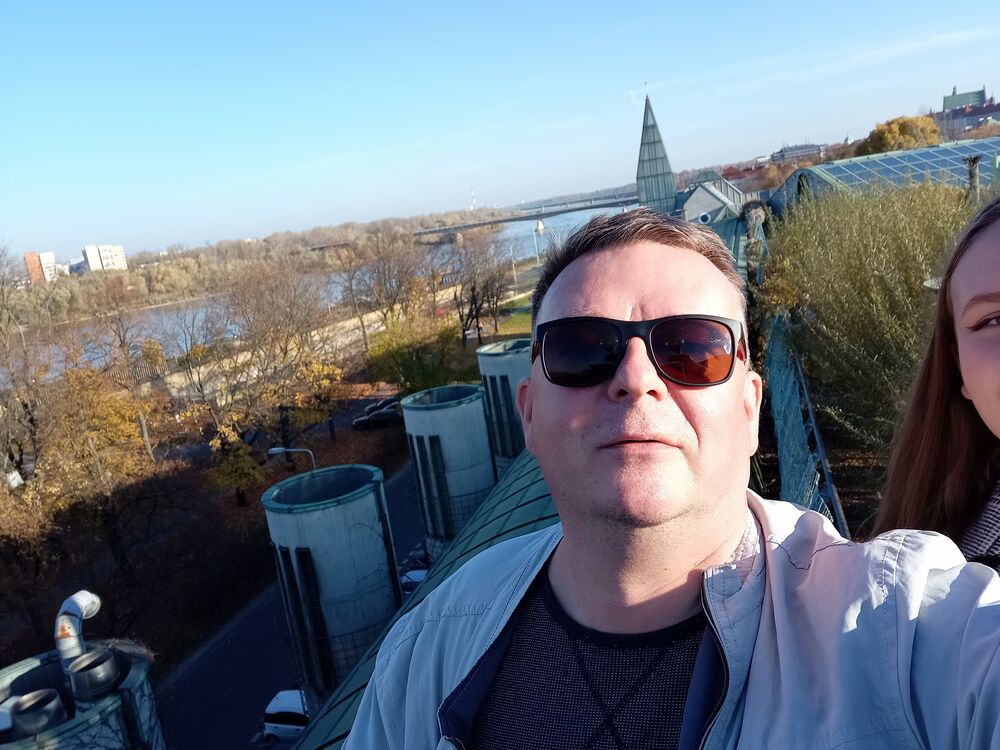  24797594  Andrzej, 47 ,    
