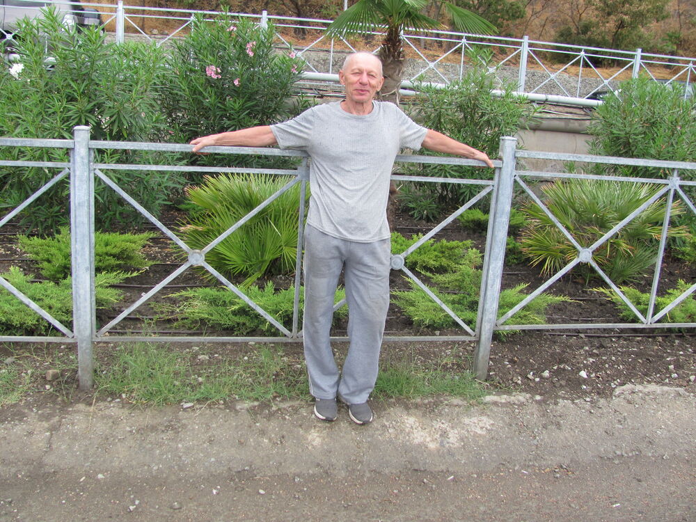  ,   Wiktor, 67 ,   ,   , c 