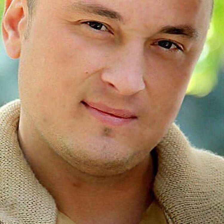  23864094  Sergiu, 42 ,    