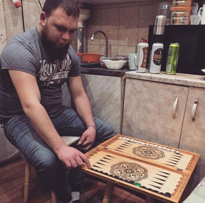 22521004  Grisha, 31 ,    -
