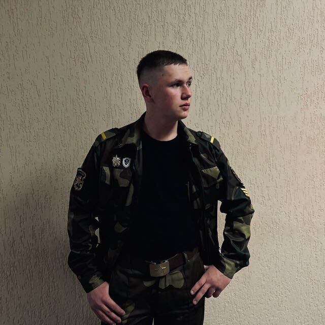  48058104  , 21 ,    
