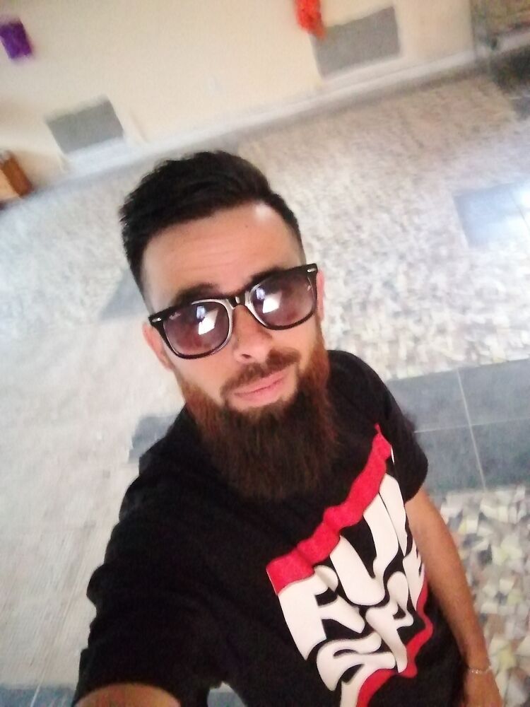  29891244  Gafar, 32 ,    