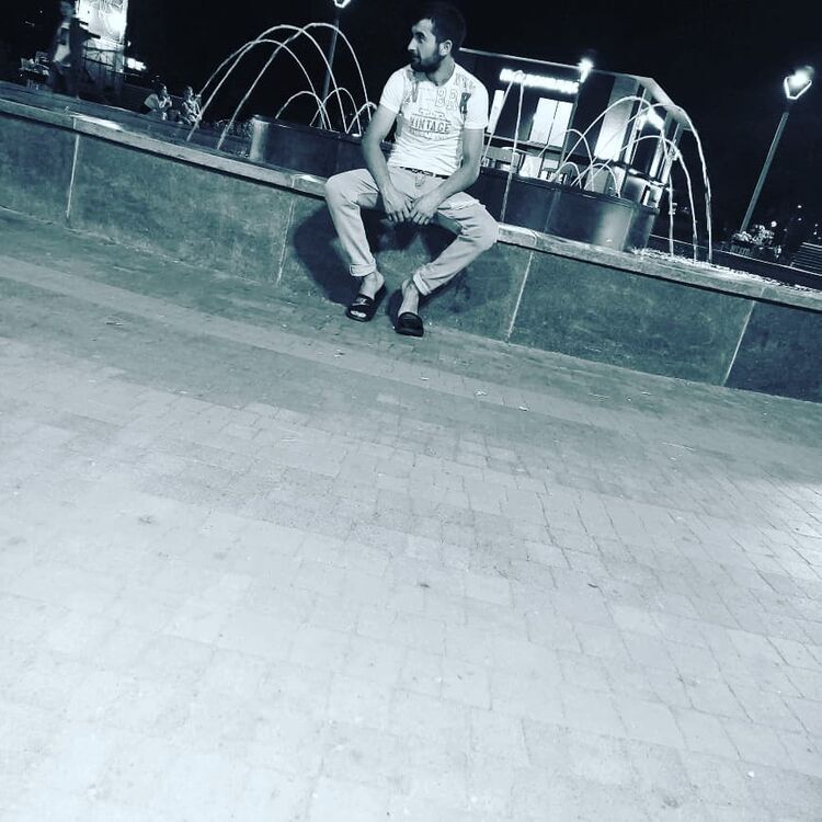  37184704  , 35 ,    