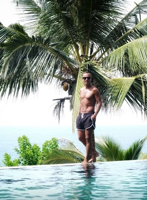  ,   Nikolay, 40 ,   c 