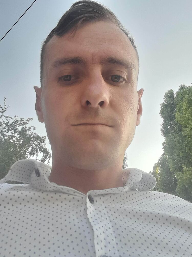  ,   Ionel, 30 ,   ,   