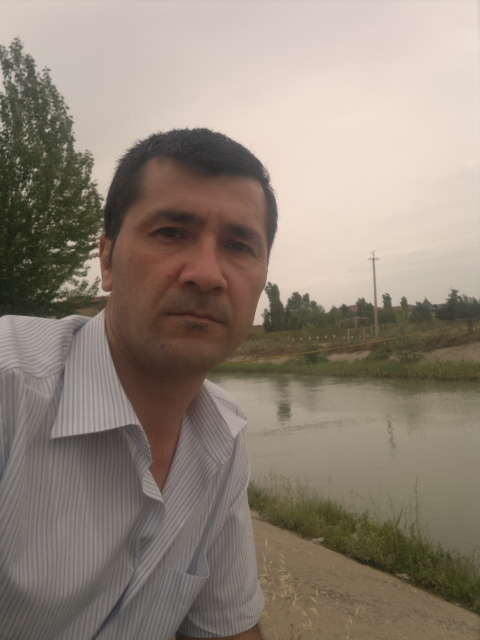  5715174  Bek, 49 ,    