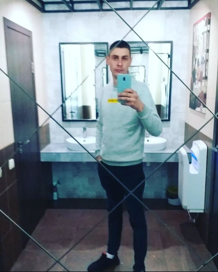  52301804  , 27 ,    