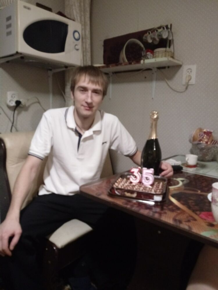  18769854  Denis, 40 ,    