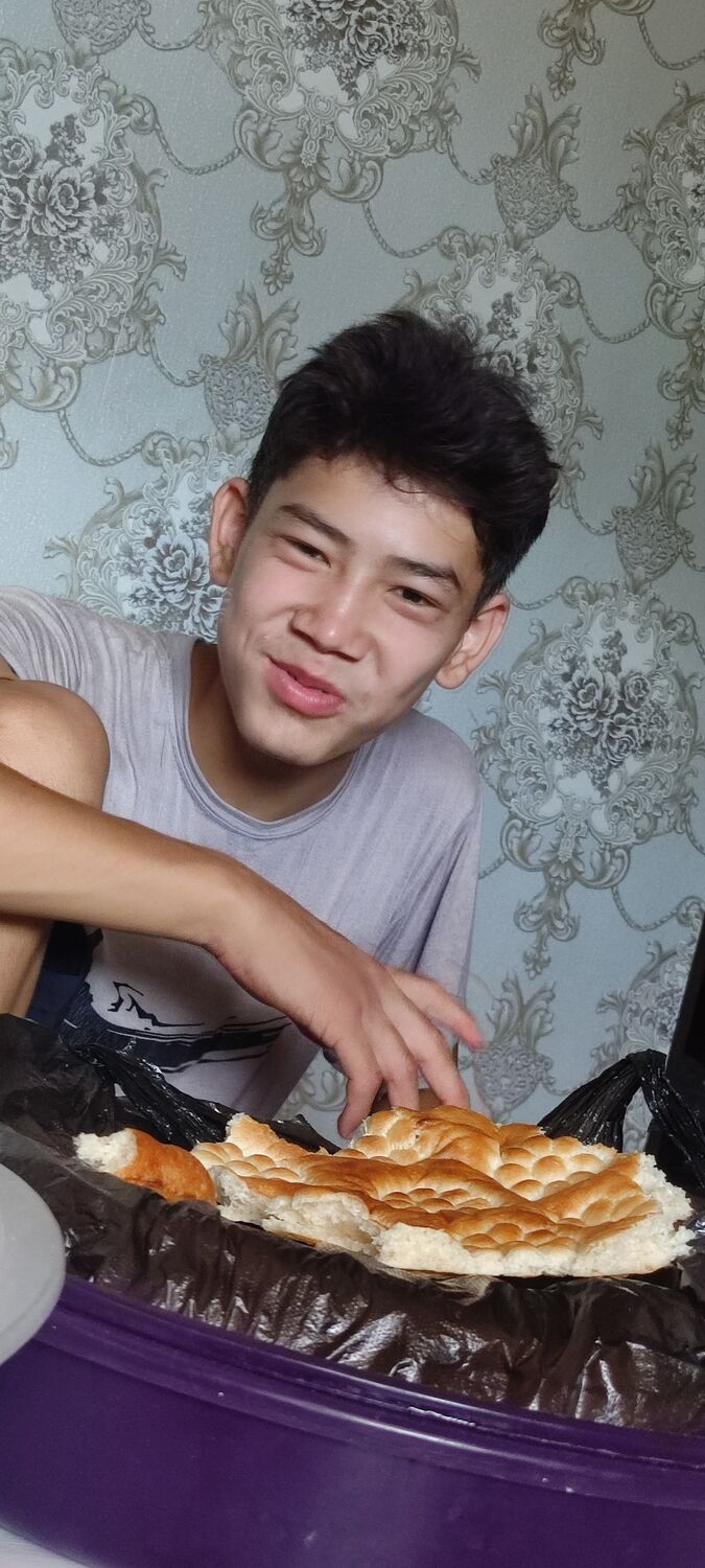  ,   Zara, 19 ,   ,   