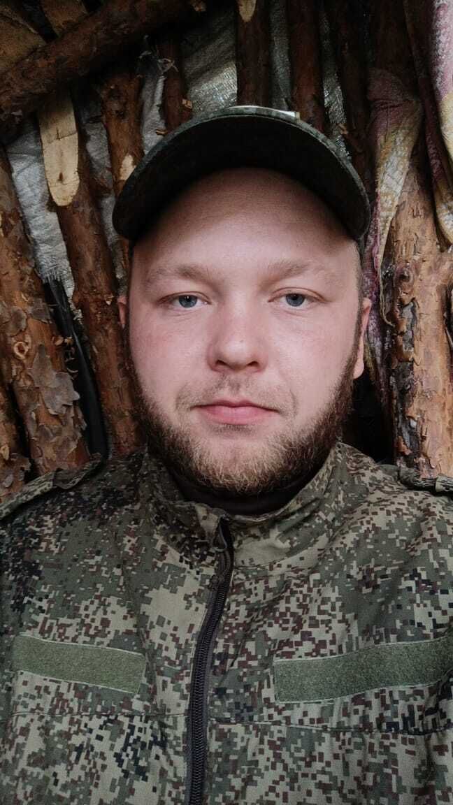  43553794  Mrak, 27 ,    