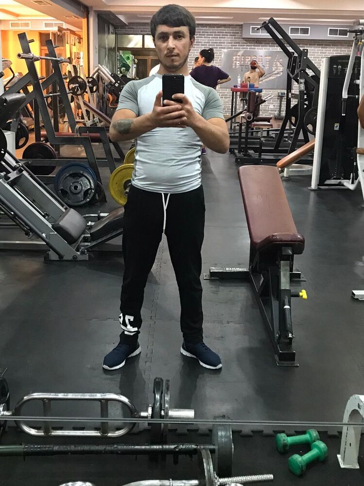  ,   Armen, 34 ,   ,   