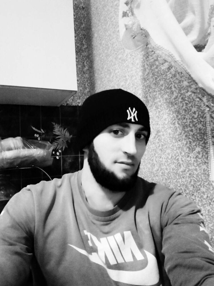  23393074  SERGIU, 33 ,    