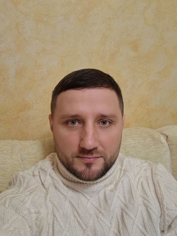  ,   Dorin, 38 ,   ,   