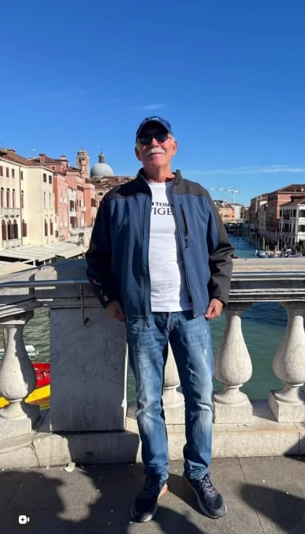  45649454  Alexei, 61 ,    Algiers