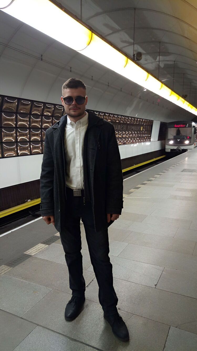  Poissy,   Vlad, 30 ,   ,   