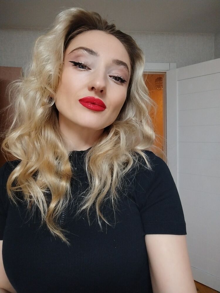  52045384  Vika, 40 ,    