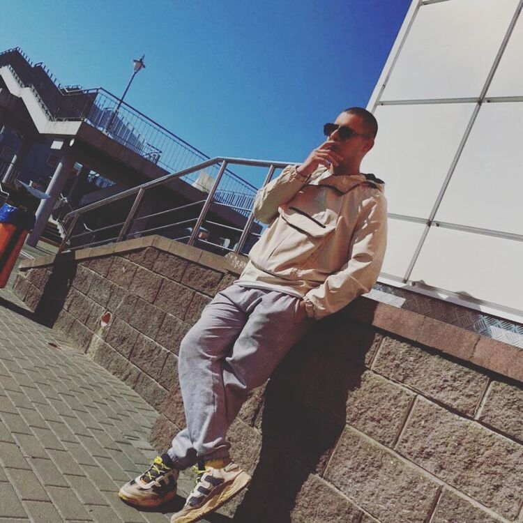  34511874  , 21 ,    