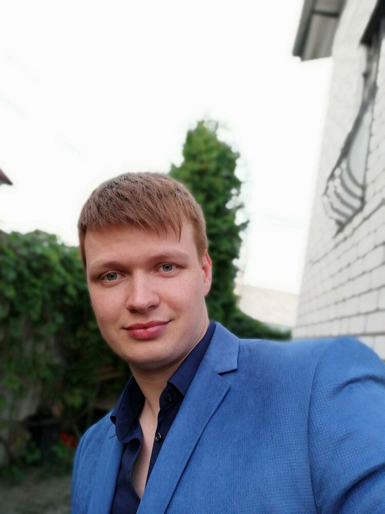  24356094  Victor, 32 ,     