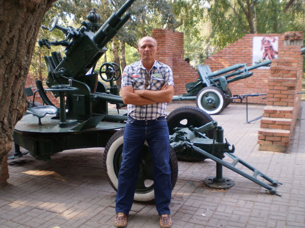  ,   Anton, 60 ,   ,   , c 