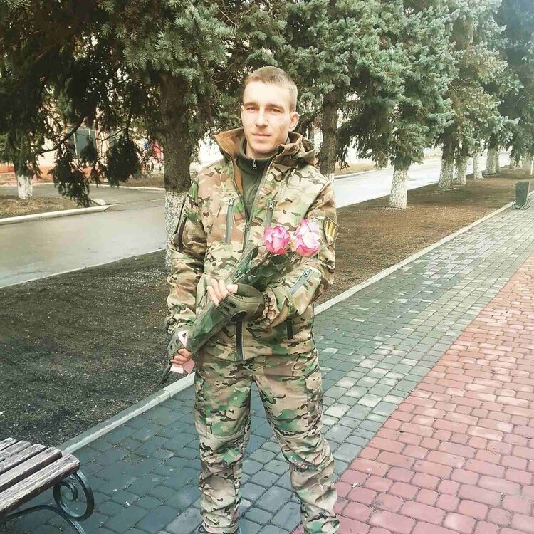  42215564  Vitalik, 24 ,    
