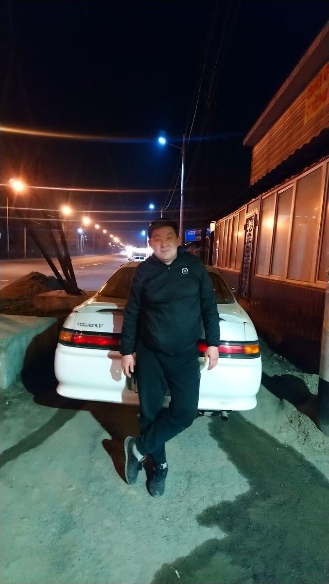  19342264  Dastan, 52 ,    