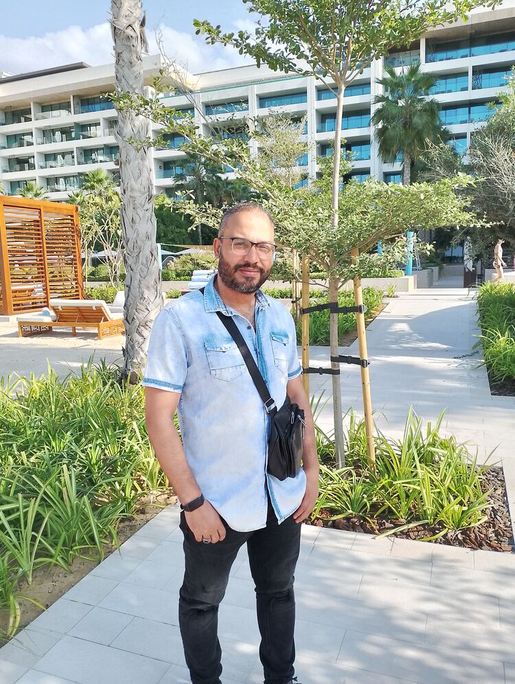  ,   Ramy, 40 ,   ,   