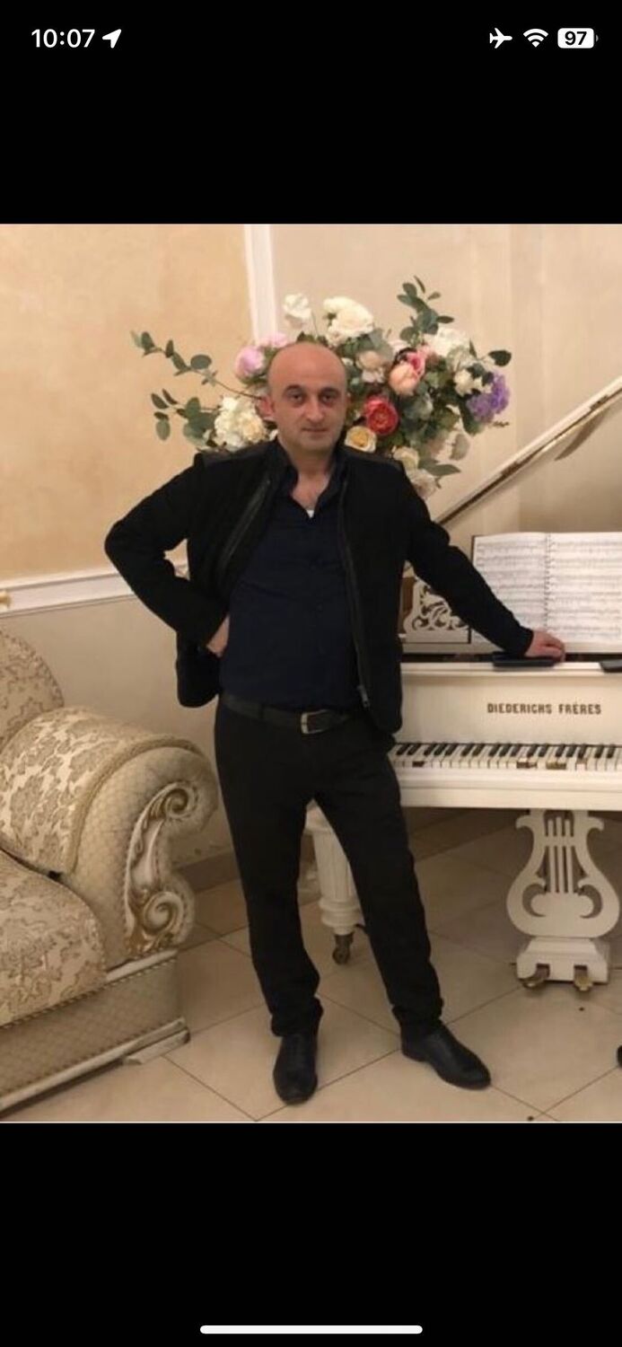  54308074  GaGas, 44 ,    