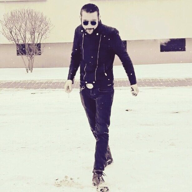  22260574  Tomas, 33 ,    
