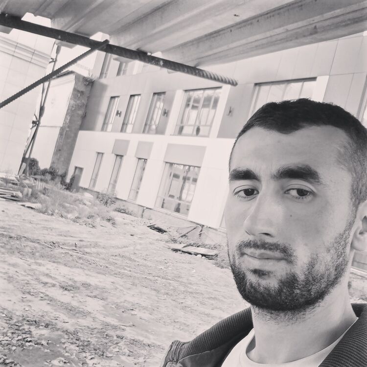  37579374  , 28 ,    
