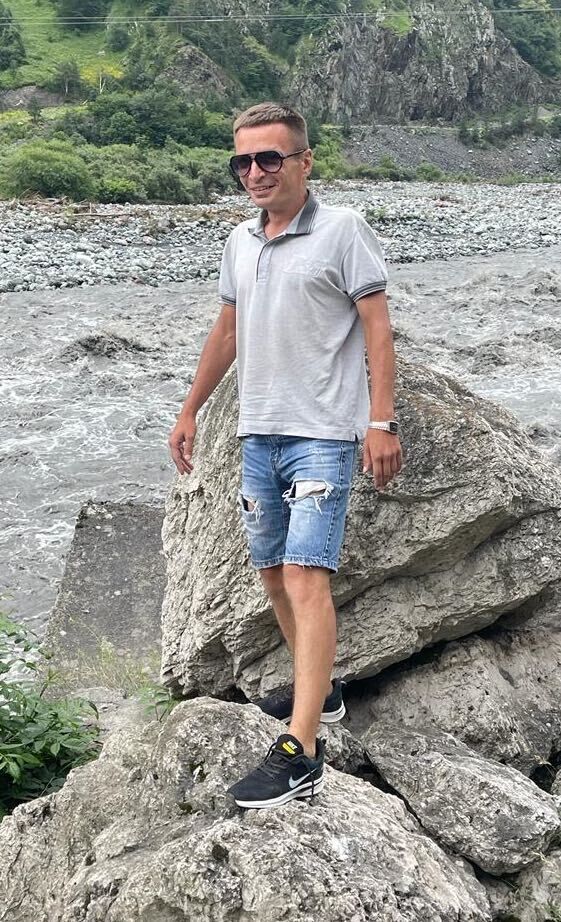  48063774  Pavel, 32 ,    