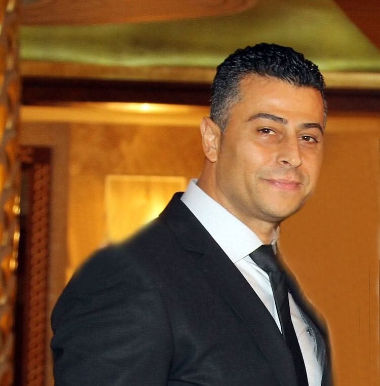  51207744  Hakan, 46 ,    