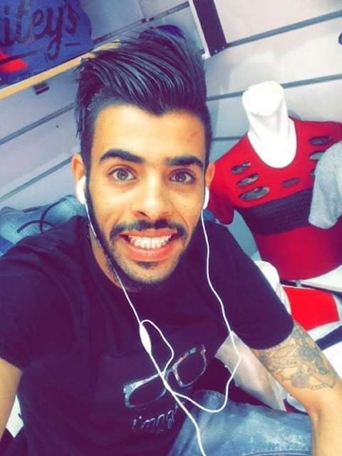  17625524  Hichem, 33 ,    