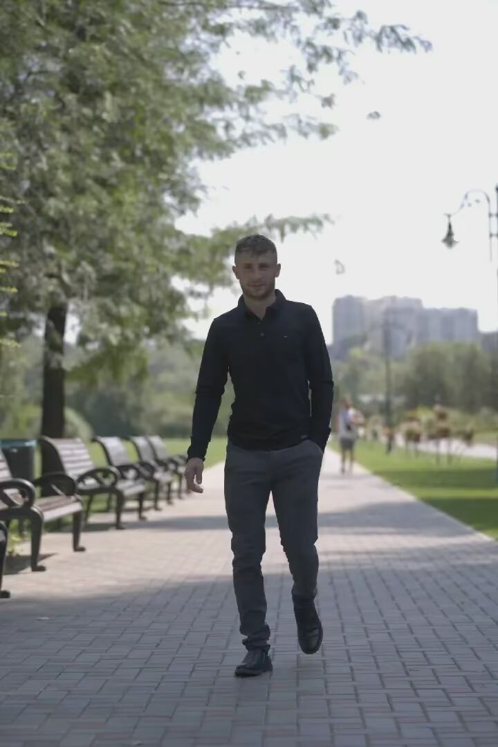  45963434  Petru, 25 ,    