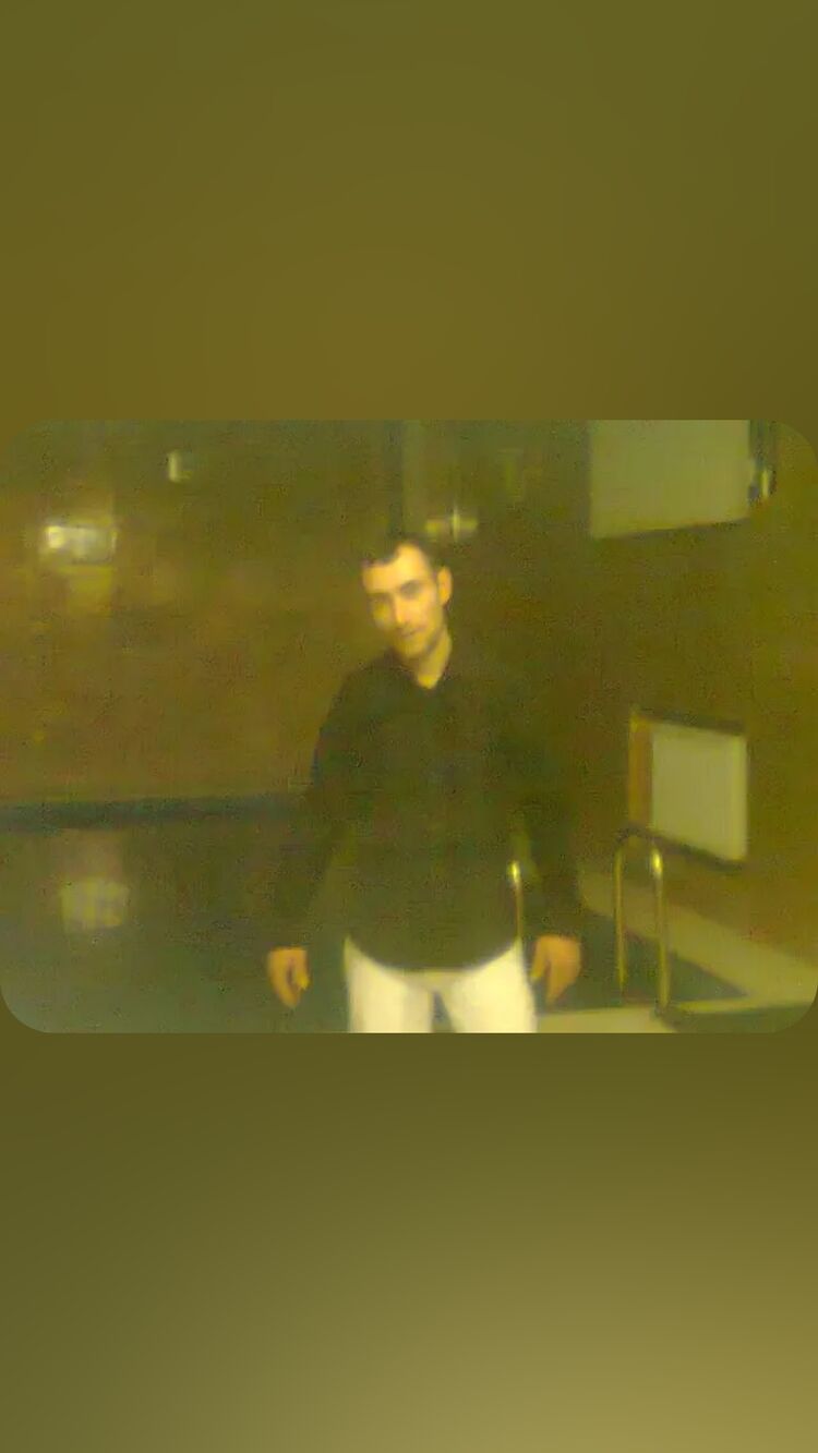  48083464  , 40 ,    