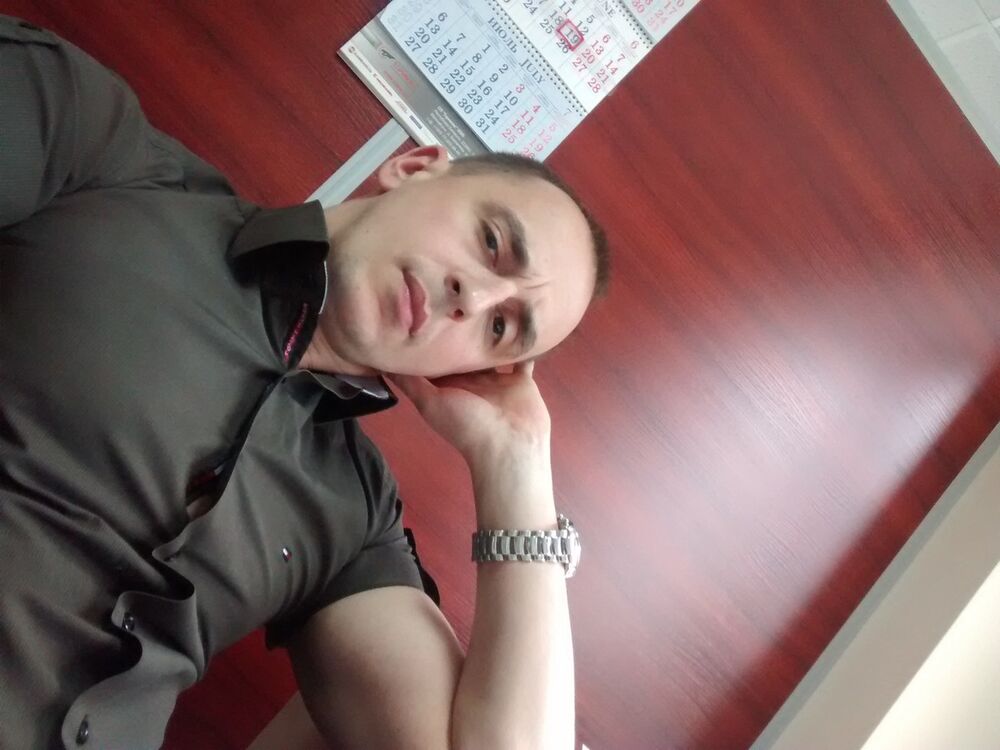  6407544  Denis, 45 ,    