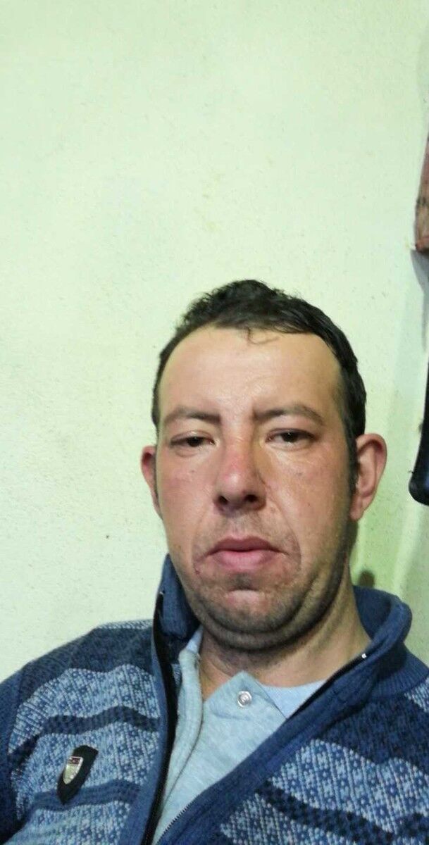  18829064  Birol, 40 ,    Meric