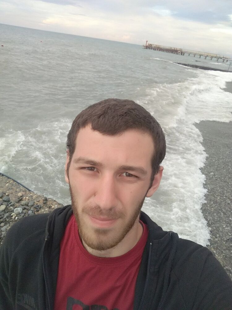  ,   Zaur, 32 ,   ,   , c 