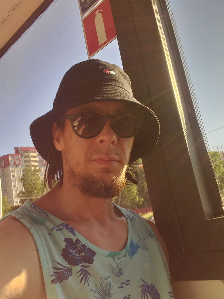  -,   , 37 ,   ,   