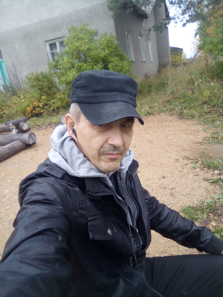  30904604  Valerij, 50 ,    